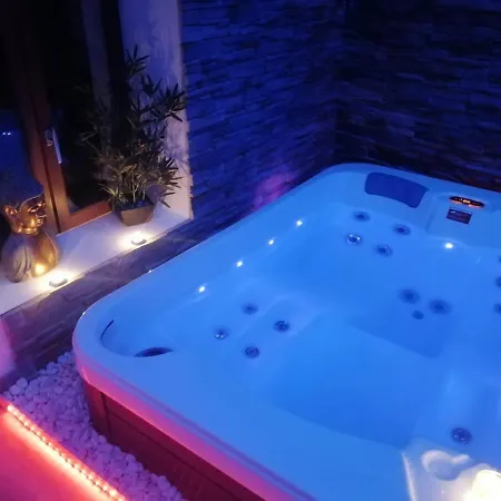 Le Petit Crocq Avec Privatif